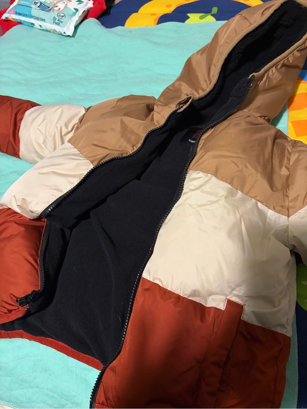 Swiss Tech Men's Colorblock Hooded Puffer Jacket - Tan, Cream & Rust